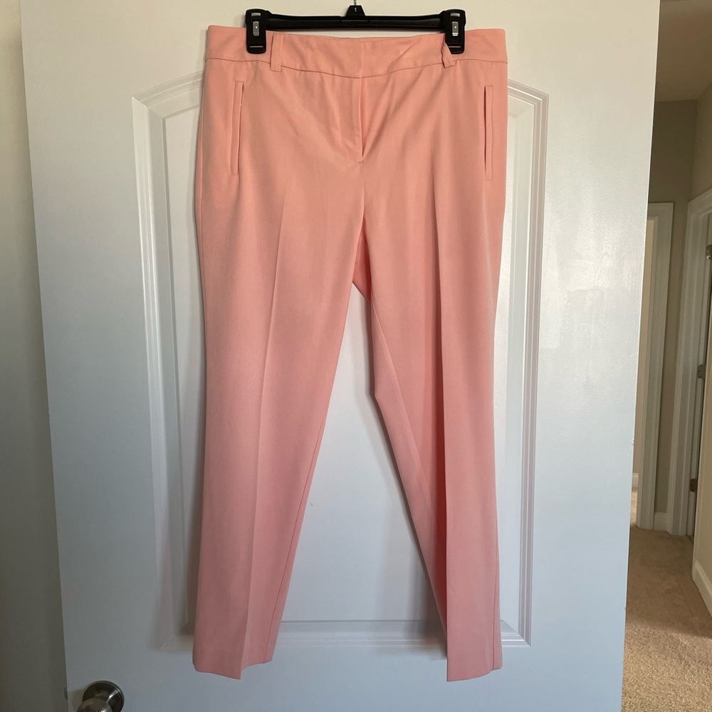 Pink ankle cropped dress pants, size 8